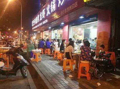 无锡开出首家手游吧小伙用打游戏来创业