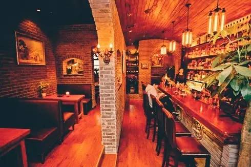 京城那些深不可测的饭局与骗局,揭秘酒馆的酒