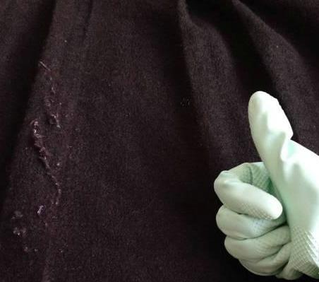 黑色衣服粘毛怎么彻底解决,黑色衣服粘毛小妙招