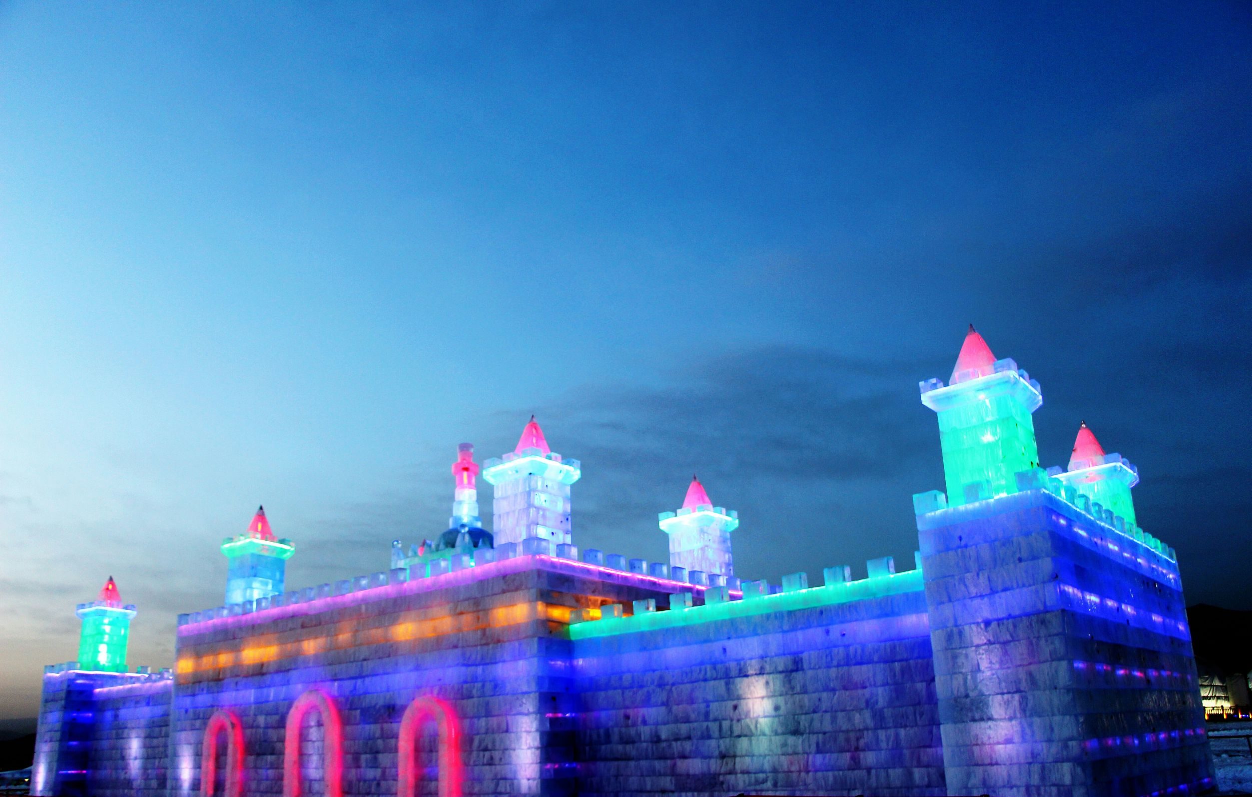 呼和塔拉冰雪旅游,赛罕塔拉城中草原冰雪文化旅游节