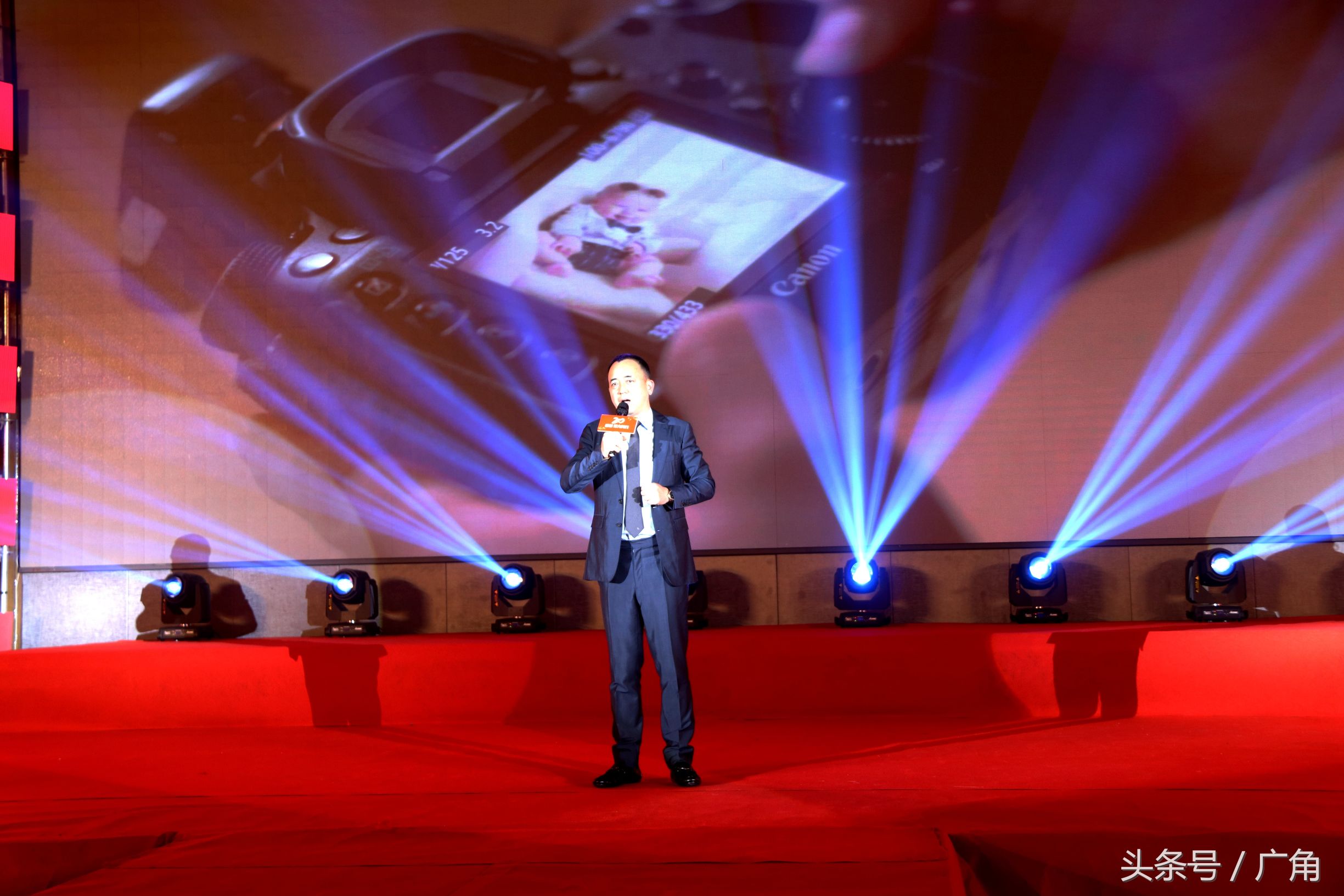 感恩聚力同行：小阿福集团20周年盛典嗨翻欧亚会展国际酒店