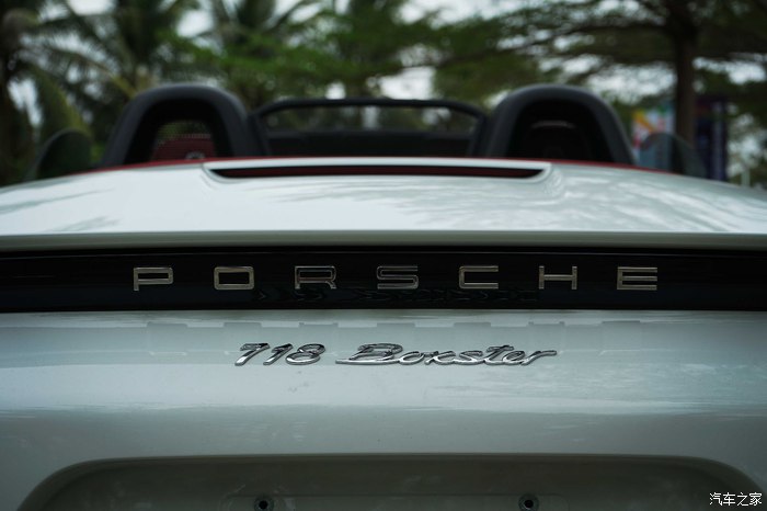 保时捷718boxster敞篷购车过程,保时捷718boxster冰雪漂移