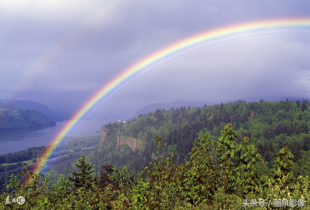 旅游遇到彩虹是幸运,旅行雪山拍照技巧