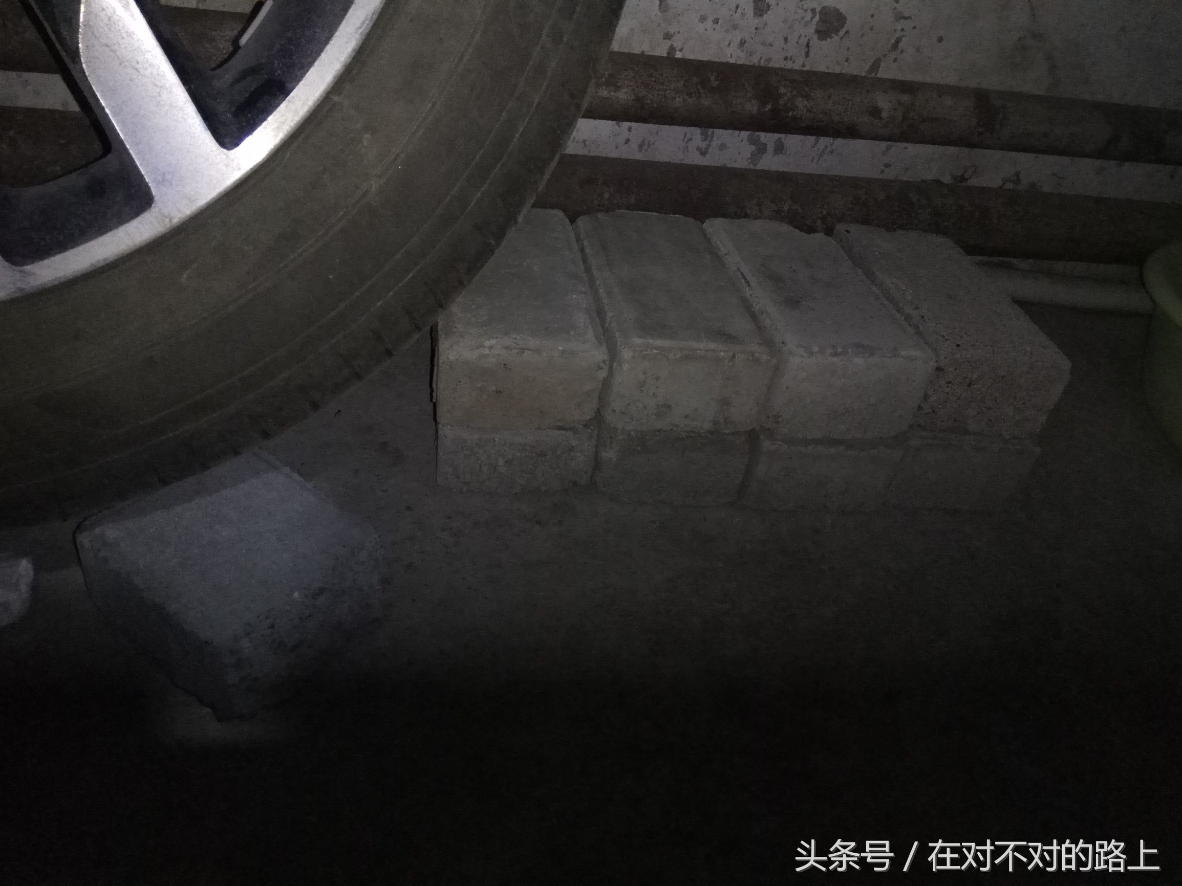 自带机油机滤找汽修厂更换多少钱,自己更换机油机滤