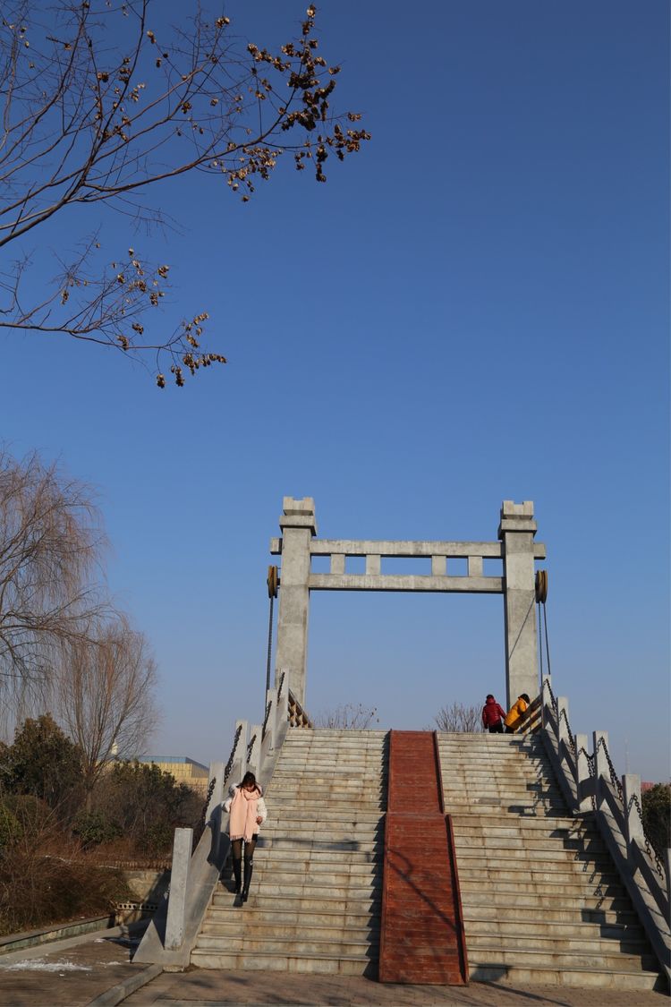 周一漫步隋唐植物园赏桃花,洛阳隋唐植物园春光