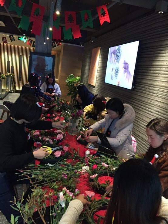 良品铺子成功史,良品铺子故事店