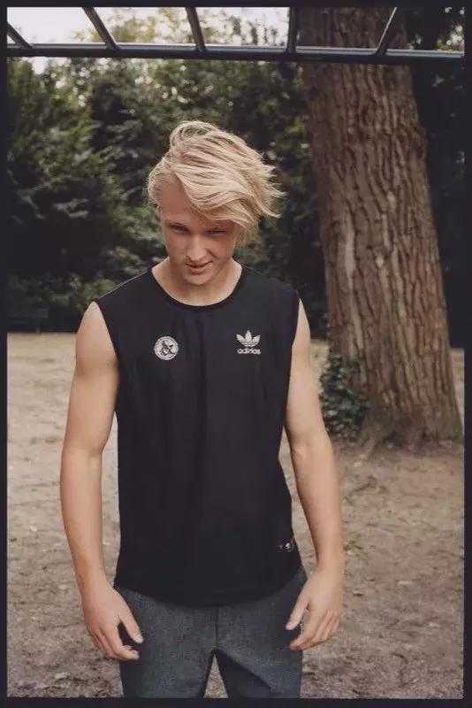 闪电鞋曝光！国内首家sneaker清洗保养专门店登入上海！