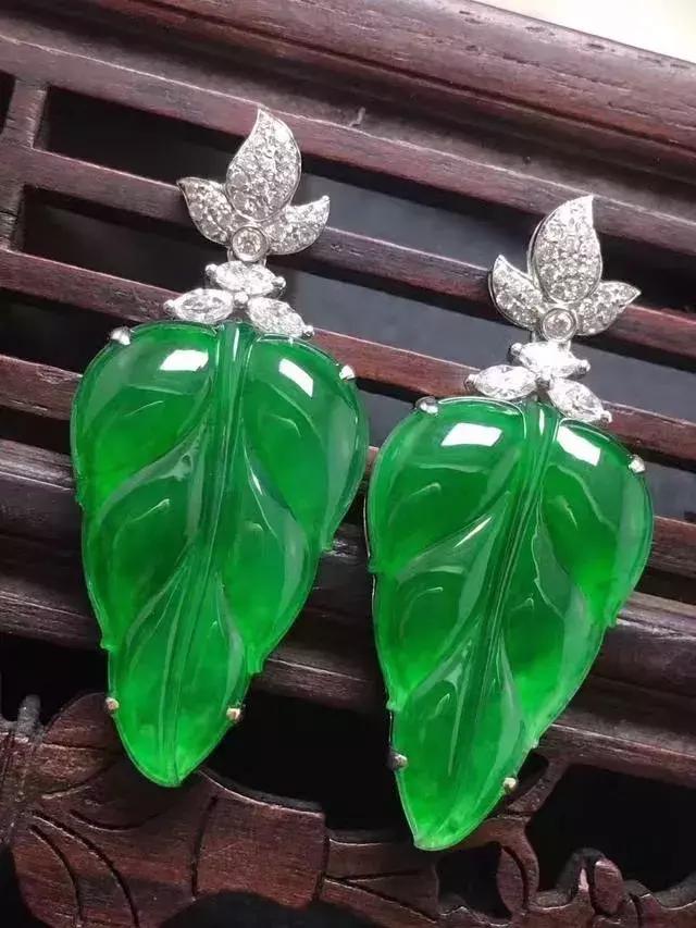 找谁说理去？30000买一只“翡翠”手镯，现在只值3000了？