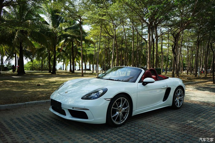 保时捷718boxster敞篷购车过程,保时捷718boxster冰雪漂移