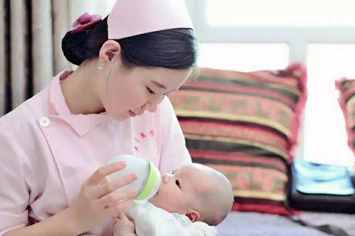 早产儿呛奶处理方法,宝宝呛奶处理方法