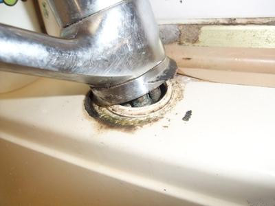 水龙头滴水漏水维修无螺丝,水龙头拧不紧漏水怎解决