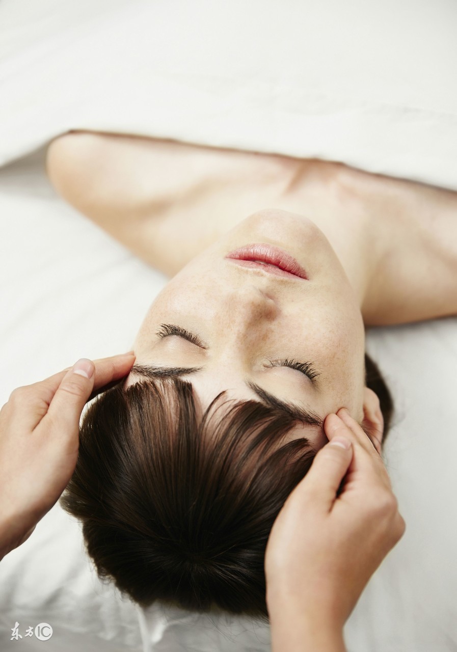 头皮脂溢性皮炎吃维生素b6还是b2,头皮脂溢性皮炎的发病原因是什么