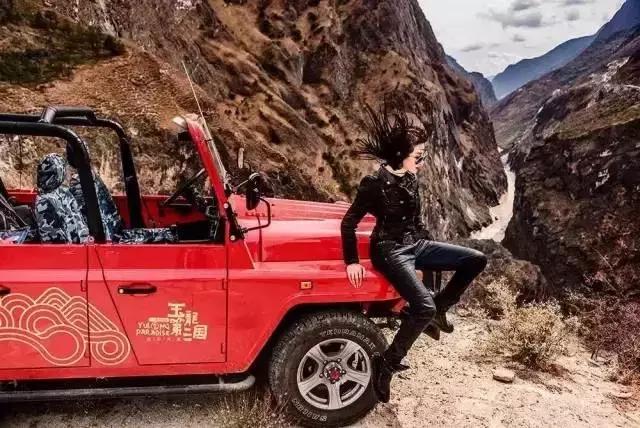 玩越野车的女人四川人,女人玩越野
