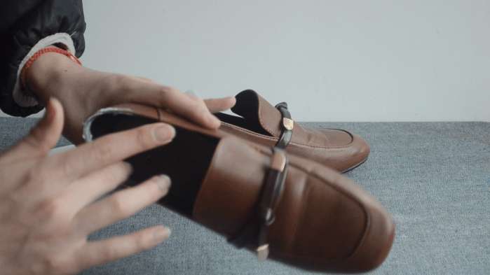 鞋子挤脚大拇指痛怎么办,鞋子挤脚不暖和