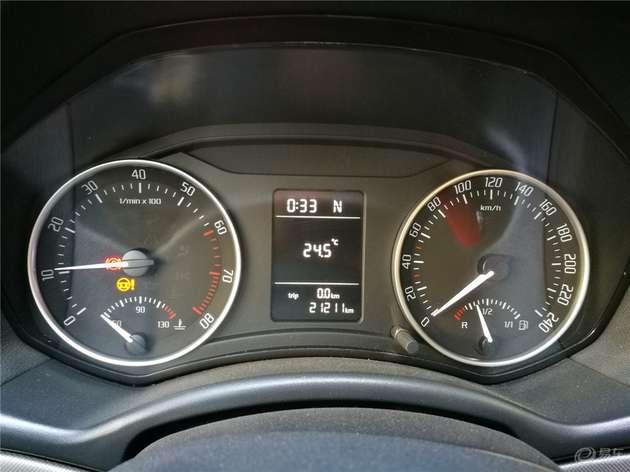 自己动手电瓶翻新视频,车电瓶更换教程