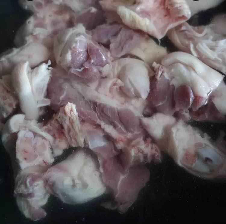 红烧猪蹄去腥,红烧猪蹄怎么才能入味