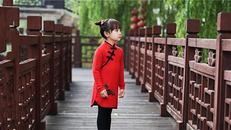 90公分的宝宝穿唐装,宝宝穿唐装配什么鞋子