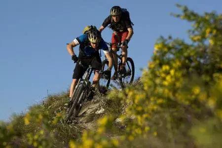 没有掌握山地车刹车的使用技巧，不够以谈骑行！