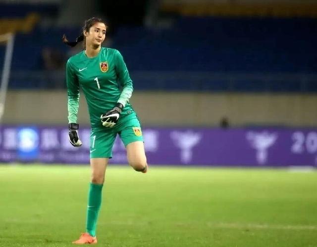 中国女足赵丽娜身材,女足赵丽娜身高多少