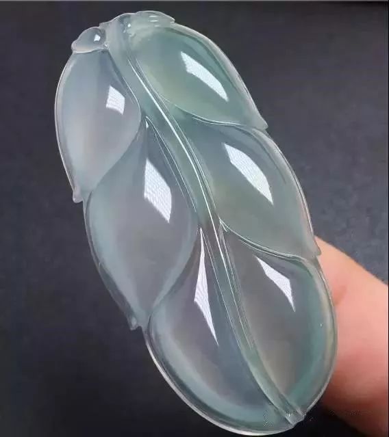 糯种翡翠顶尖叶子,糯种翡翠硬度怎么样啊