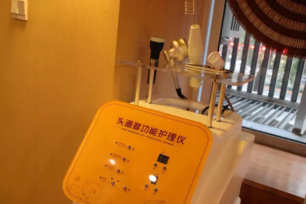 揭露美容养生馆内幕,曝光美发店的黑店