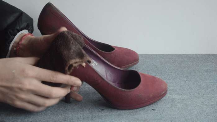 鞋子挤脚大拇指痛怎么办,鞋子挤脚不暖和