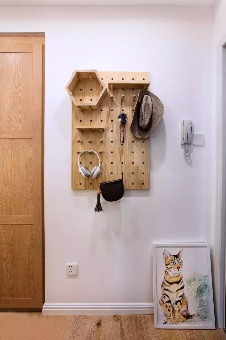 60平北欧小两居室，床头柜非常有设计感