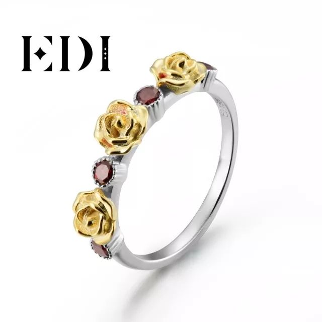 中国传统首饰手镯戒指耳饰,戴戒指的项链有什么寓意?