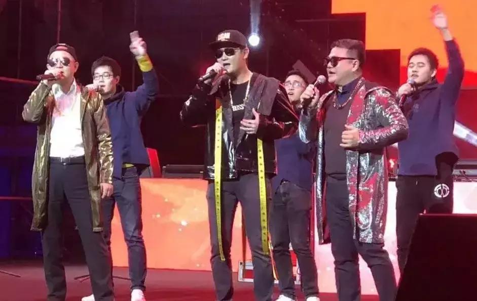 单人年会创意节目简单易学完整版,年会节目创意2021新节目男女混合