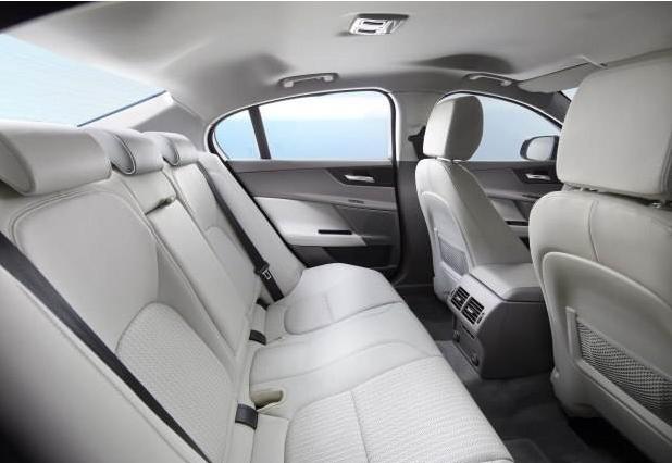 汽车内饰油渍污渍怎么解决,车内饰有油渍怎么处理