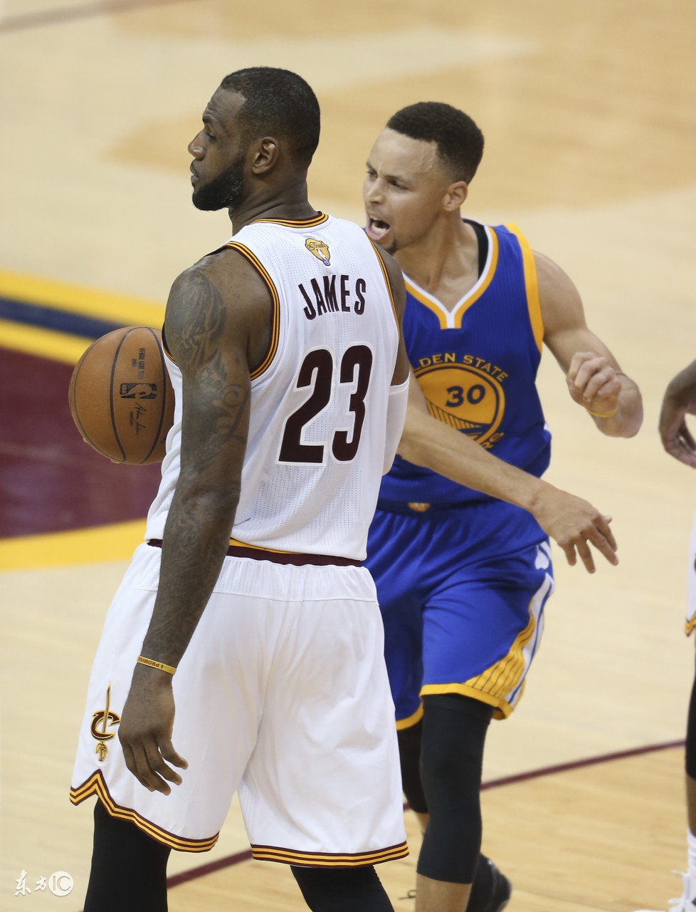 詹姆斯无缘十连胜,詹姆斯季后赛击败库里了吗