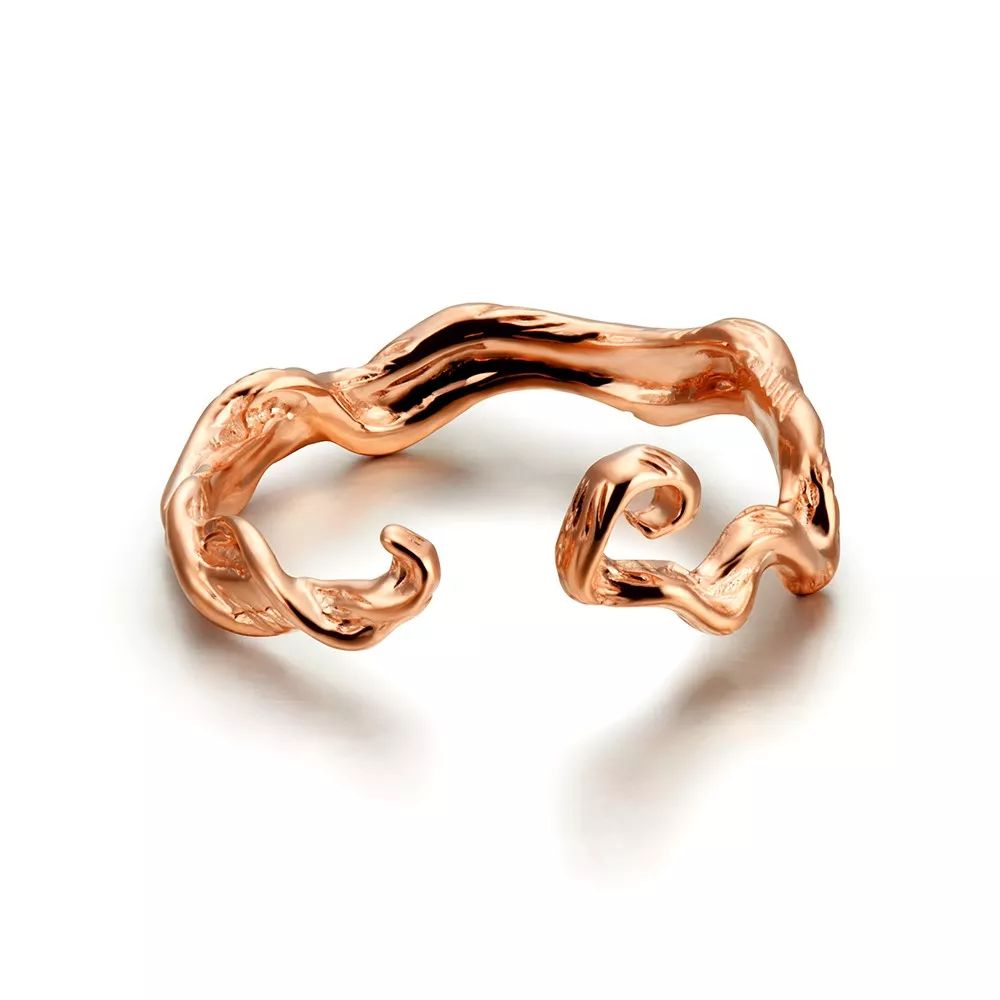 中国传统首饰手镯戒指耳饰,戴戒指的项链有什么寓意?