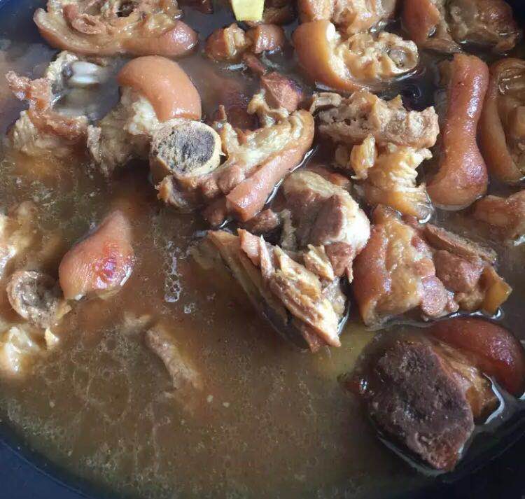 红烧猪蹄去腥,红烧猪蹄怎么才能入味