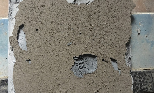 卫生间瓷砖釉面脱落怎么修补,卫生间墙壁做防水瓷砖脱落怎么办