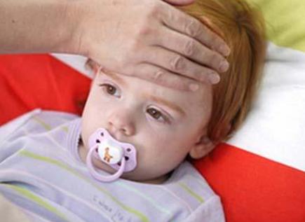 小孩突然发烧怎么办快速缓解,发烧没有药怎么紧急处理