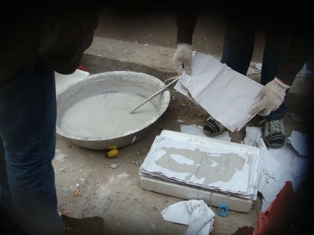 养鸡巧用生石灰解决鸡场大问题,生石灰鸡场消毒的技术要点