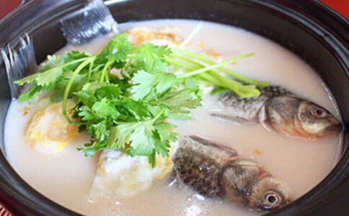 哺乳期宝妈一日三餐营养食谱,哺乳期营养食谱