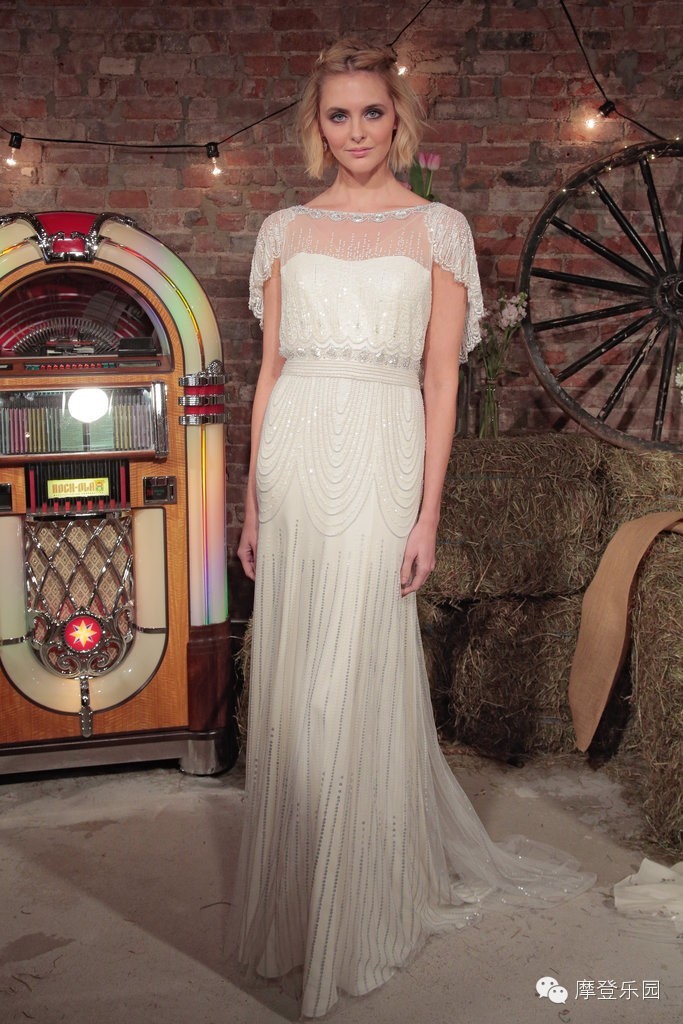 两地办婚礼可以穿两次婚纱吗,婚礼可以穿露脚的婚纱吗