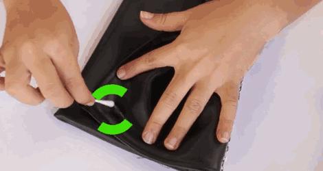 她拿这个擦一擦包包，立马变得和新的一样！