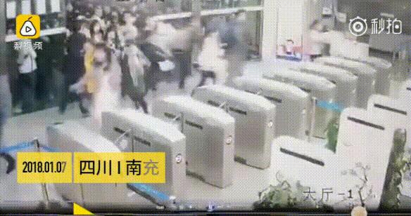 这一波史诗级大片又双叒来了！今年上演：狗年不挂！