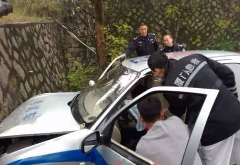 莱州小伙驾考未通过倒地大哭,2019年徐州科目二驾考