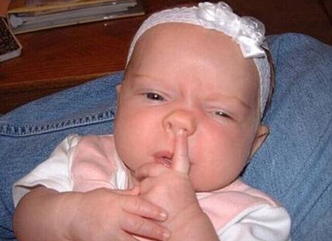 经常抠鼻屎还是每天都有鼻屎,宝宝抠鼻屎正确方法