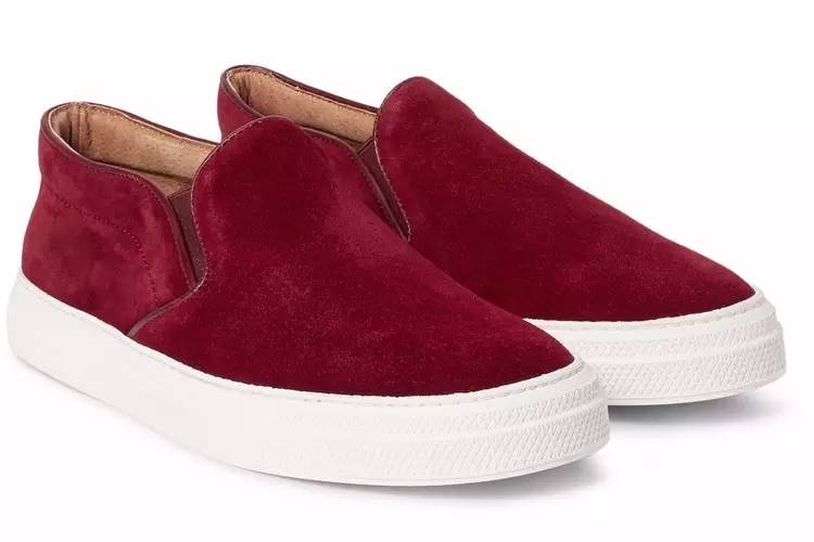 推荐几款百搭运动鞋男 (有哪些百搭的男士休闲鞋)