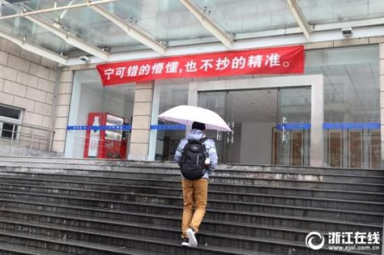 这一波史诗级大片又双叒来了！今年上演：狗年不挂！