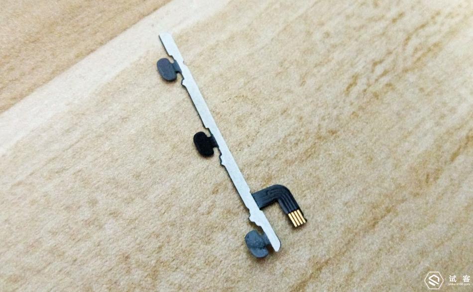 拆机有风险要谨慎,小米note开机排线拆卸方法