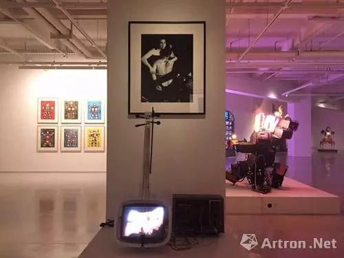 白南准与博伊斯,白南准向博伊斯致敬