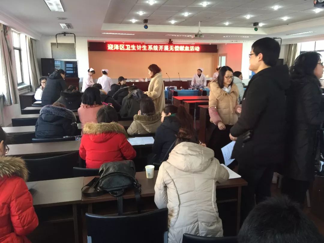 感恩寒冬腊月时的雪中送炭,腊八节愿你有人暖心有人暖身