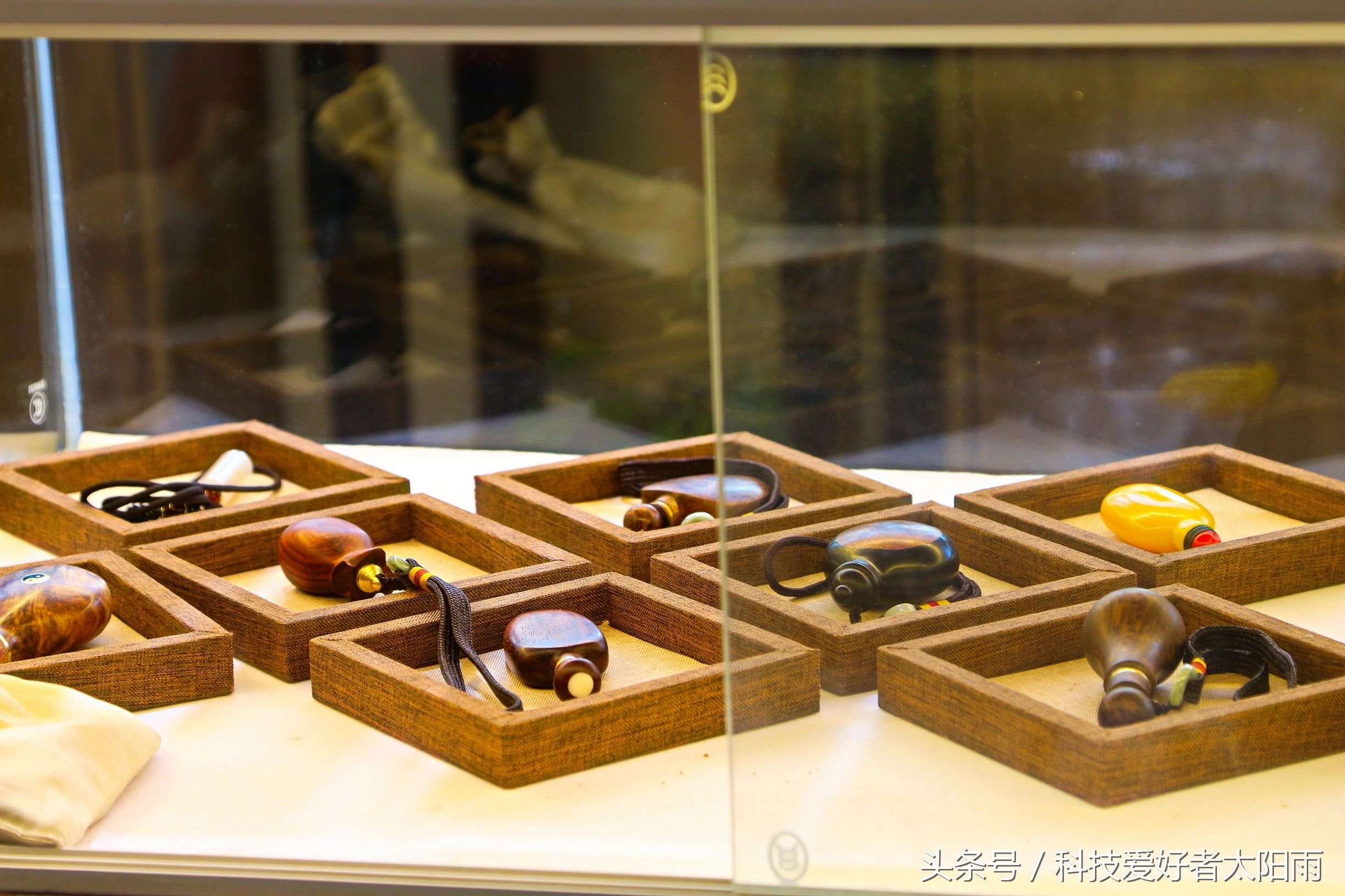 闲野斋鼻烟怎么样,闲野斋鼻烟壶木质