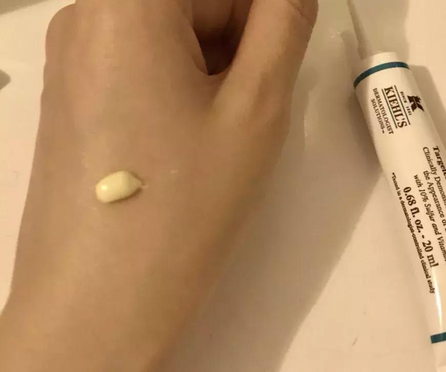 感觉脸上有痘痘但是不明显怎么办,脸上痘痘又爆发