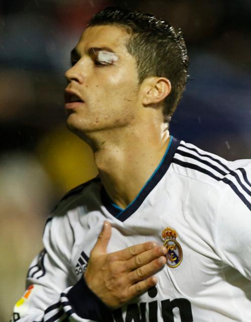 闯荡江湖，他们是绿茵硬汉，荷兰铁卫缝针不眨眼